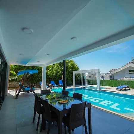 Villa Celebrity B
