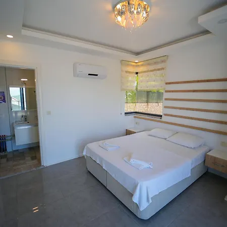 Celebrity B Villa *